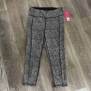 Lilly Pulitzer size Large jaguar print Leggings